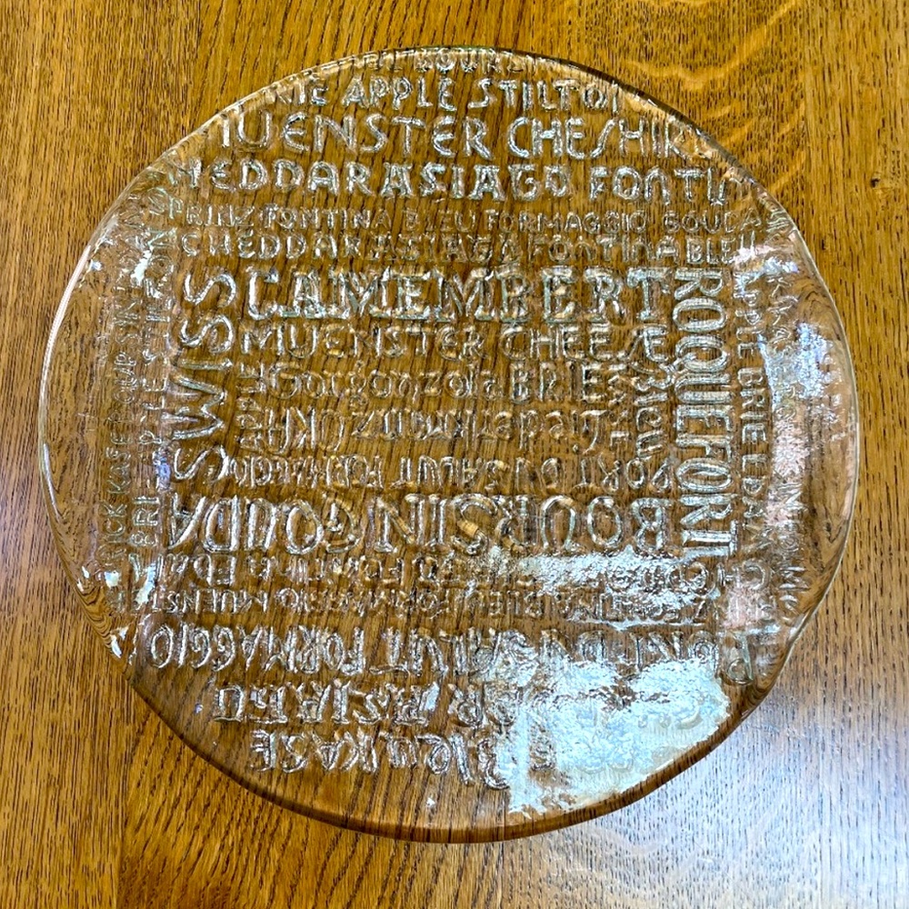 Vintage🧀 Embossed Glass Cheese Platter With Names of Cheeses-  13.5 Inches Round